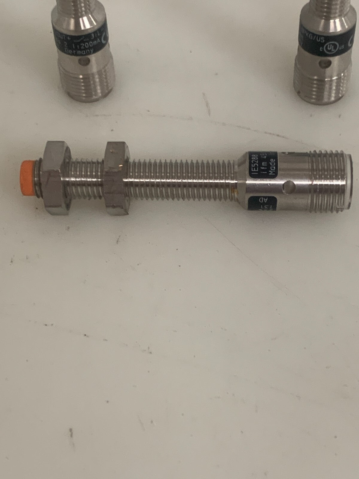 LOT OF 3  IFM ELECTRONIC INDUCTIVE SENSOR IEK3004-BPKG/US IE52881