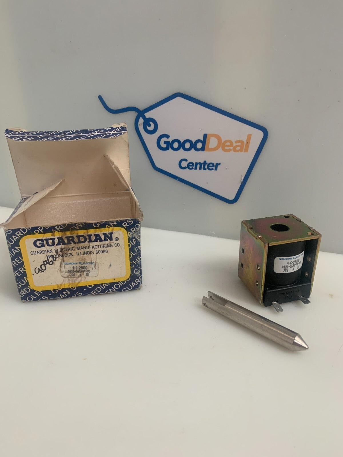 GUARDIAN   Electric Linear Pull Action Solenoid   A420-065944
