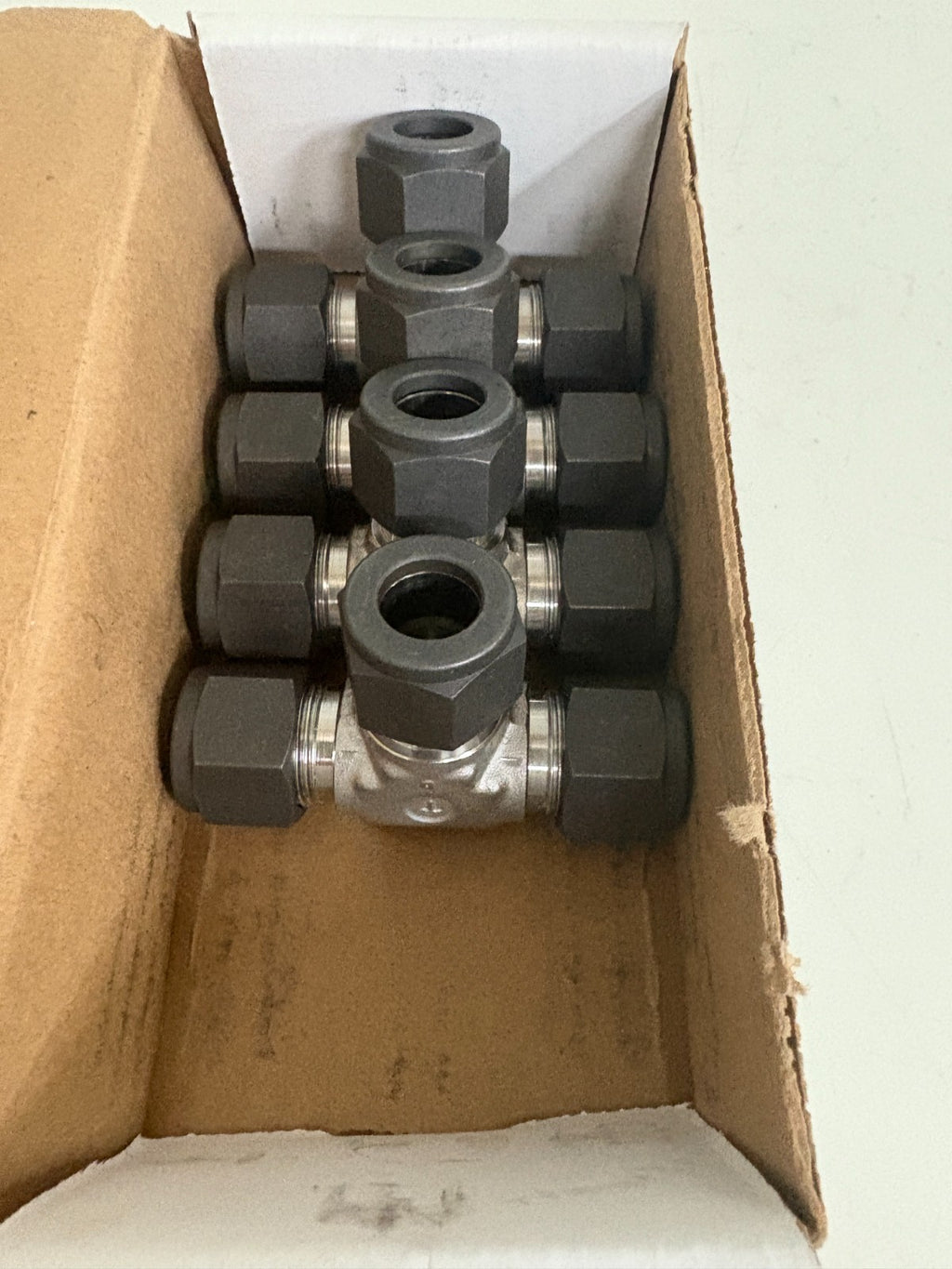 LOT OF 4 TYLOKS 1/2" S.STEEL UNION TEE #SS-8 STTT-8