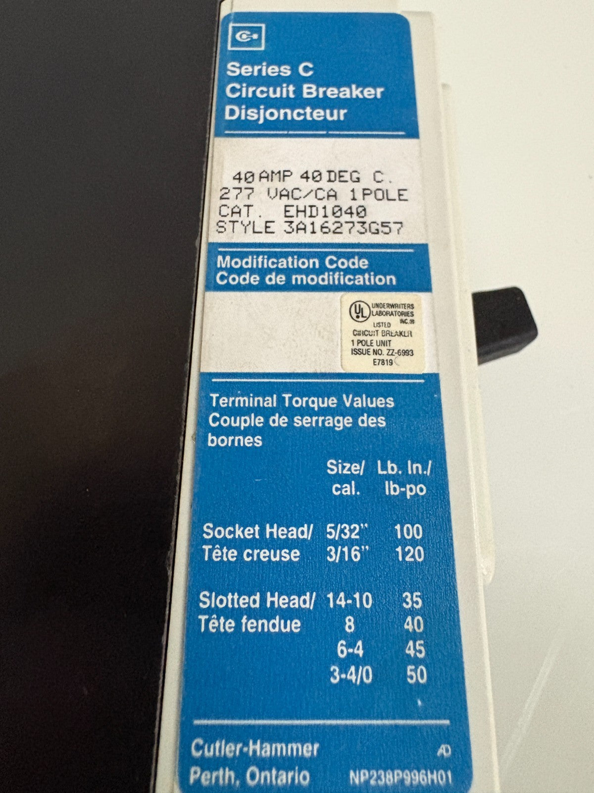 CUTLER HAMMER 40 AMP CIRCUIT BREAKER EHD10402