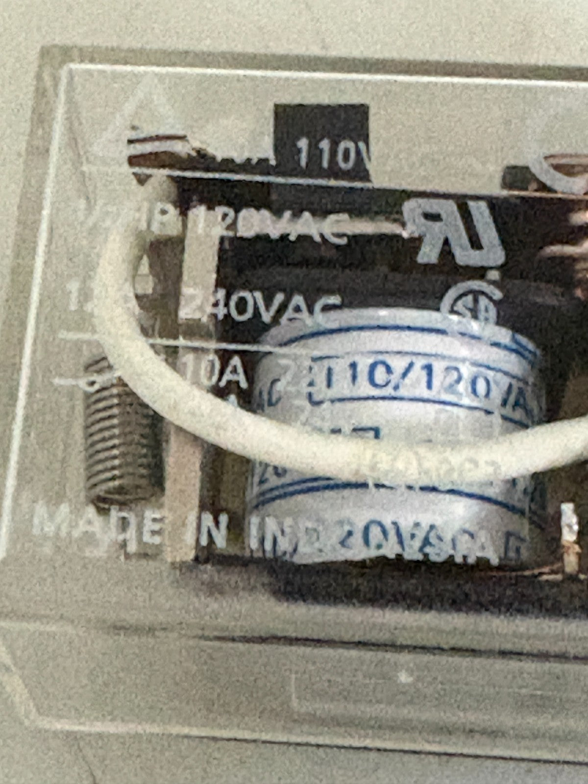 LOT OF 7 OMRON RELAY LY23