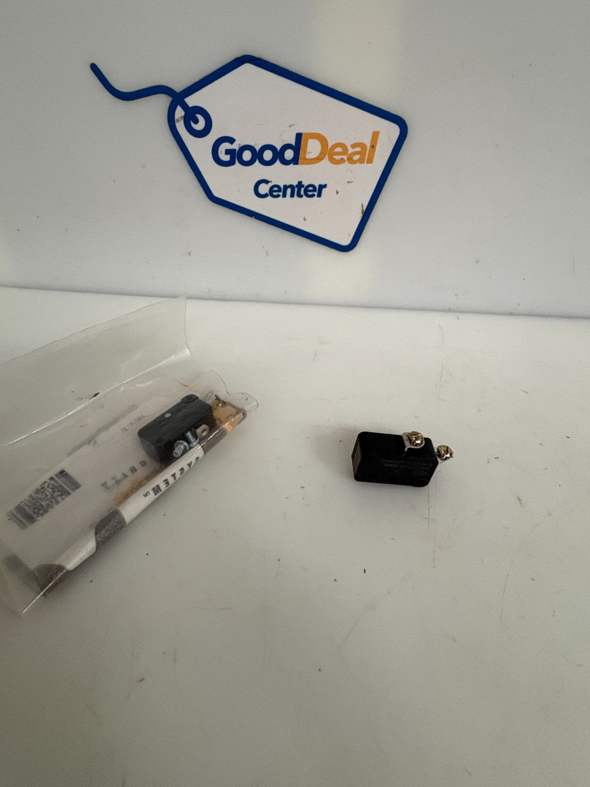 LOT OF 2 CROWN MICRO SWITCH 089362-005
