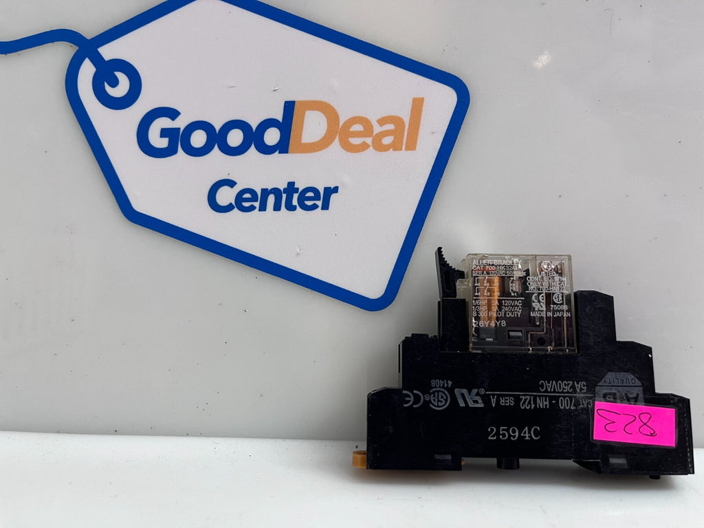 ALLEN-BRADLEY 700-HN122 Relay Socket w/A-BRADLEY 700-HK32A1 Relay (Lot of 3)1