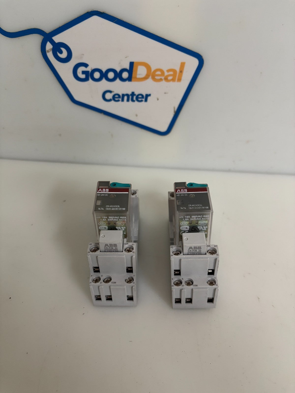 LOT OF 2 ABB FUSE RELAY CR-M024DC2L W/ABB CR-M3SS BASE AND CR-P/M 220