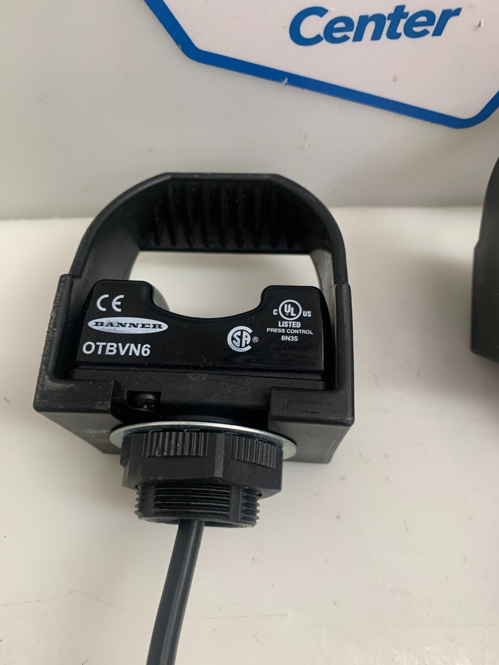 BANNER ENGINEERING Finger Security Switch   OTBVN6  w/Cable  28591   (Lot of 2)