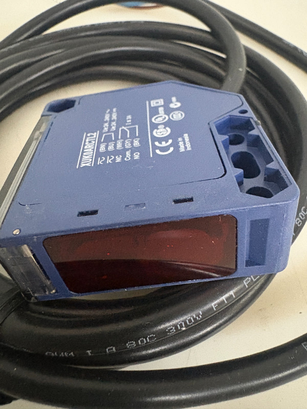 TELEMECANIQUE SENSOR AC/DC RELAY XUK0ARCTL21