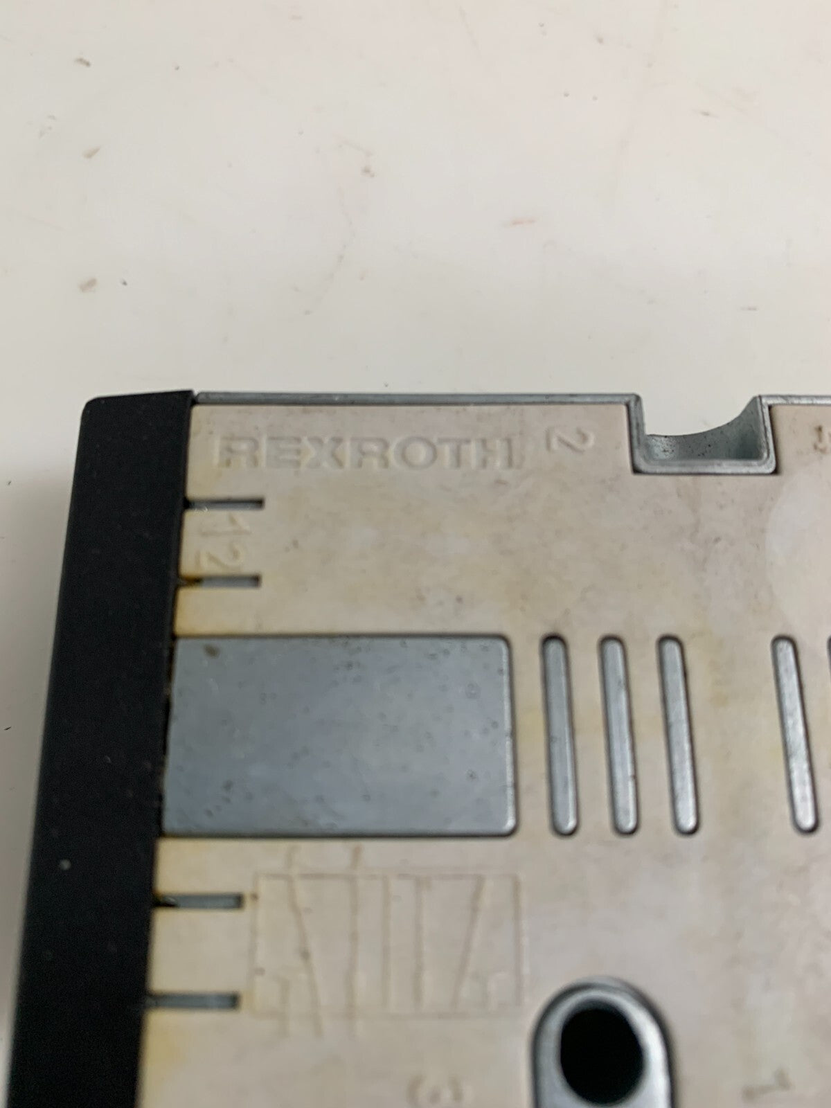 REXROTH PNEUMATIC 5/2 DIRECTIONAL VALVE #577 608...0