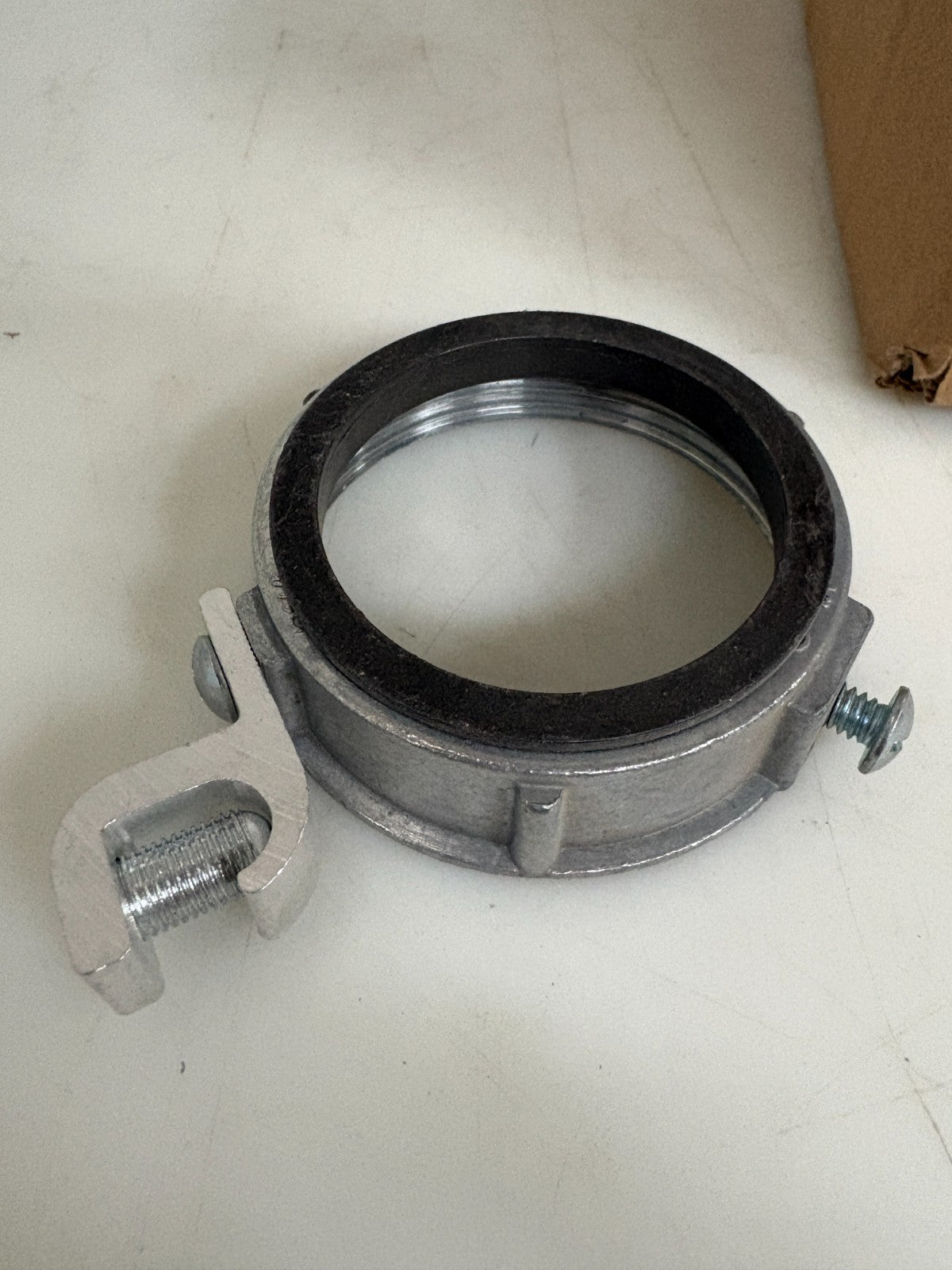 ELECTRI PRO 21/2 INSULATED GROUND BUSHING 25 IN BOX1