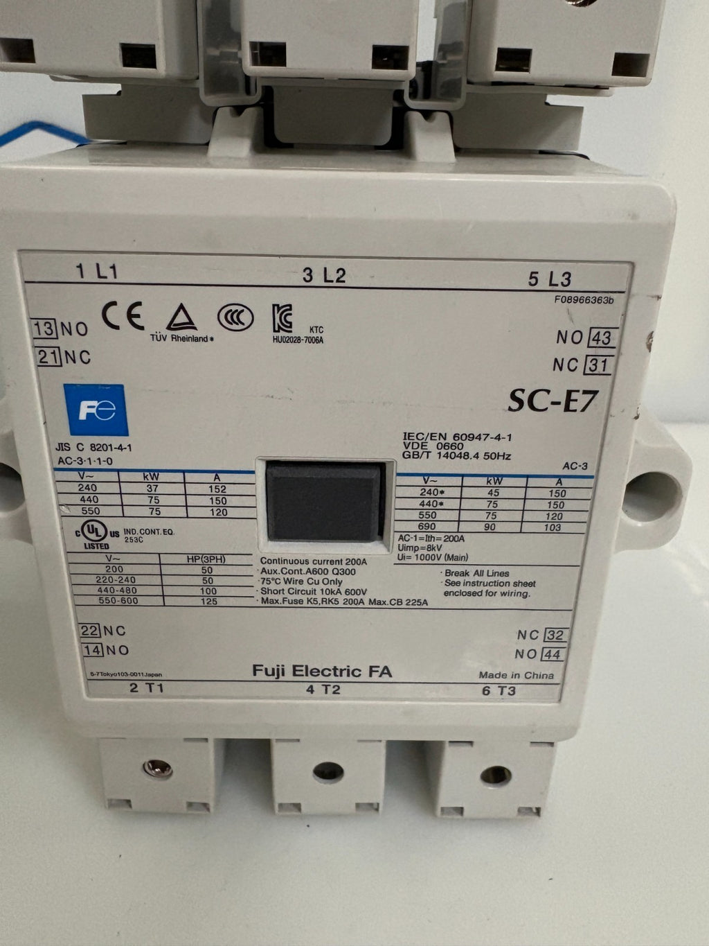 FUJI ELECTRIC FA 3 POLE CONTACTOR SC-E71