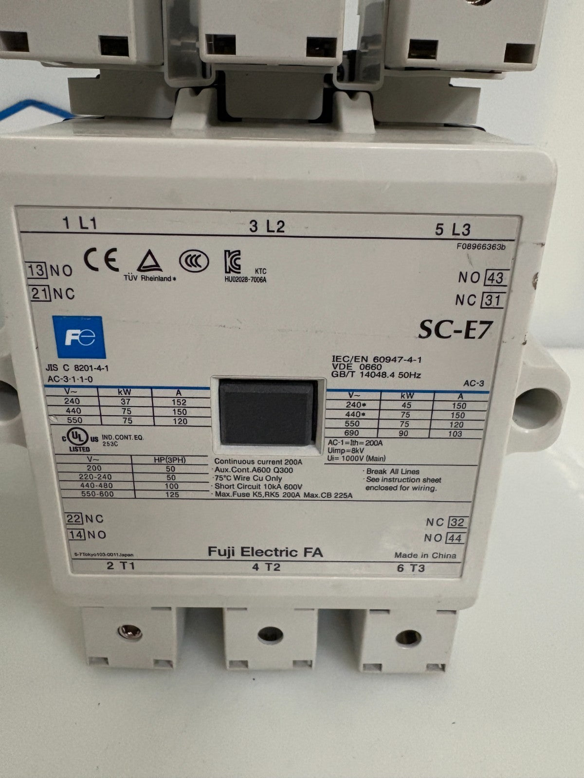FUJI ELECTRIC FA 3 POLE CONTACTOR SC-E71