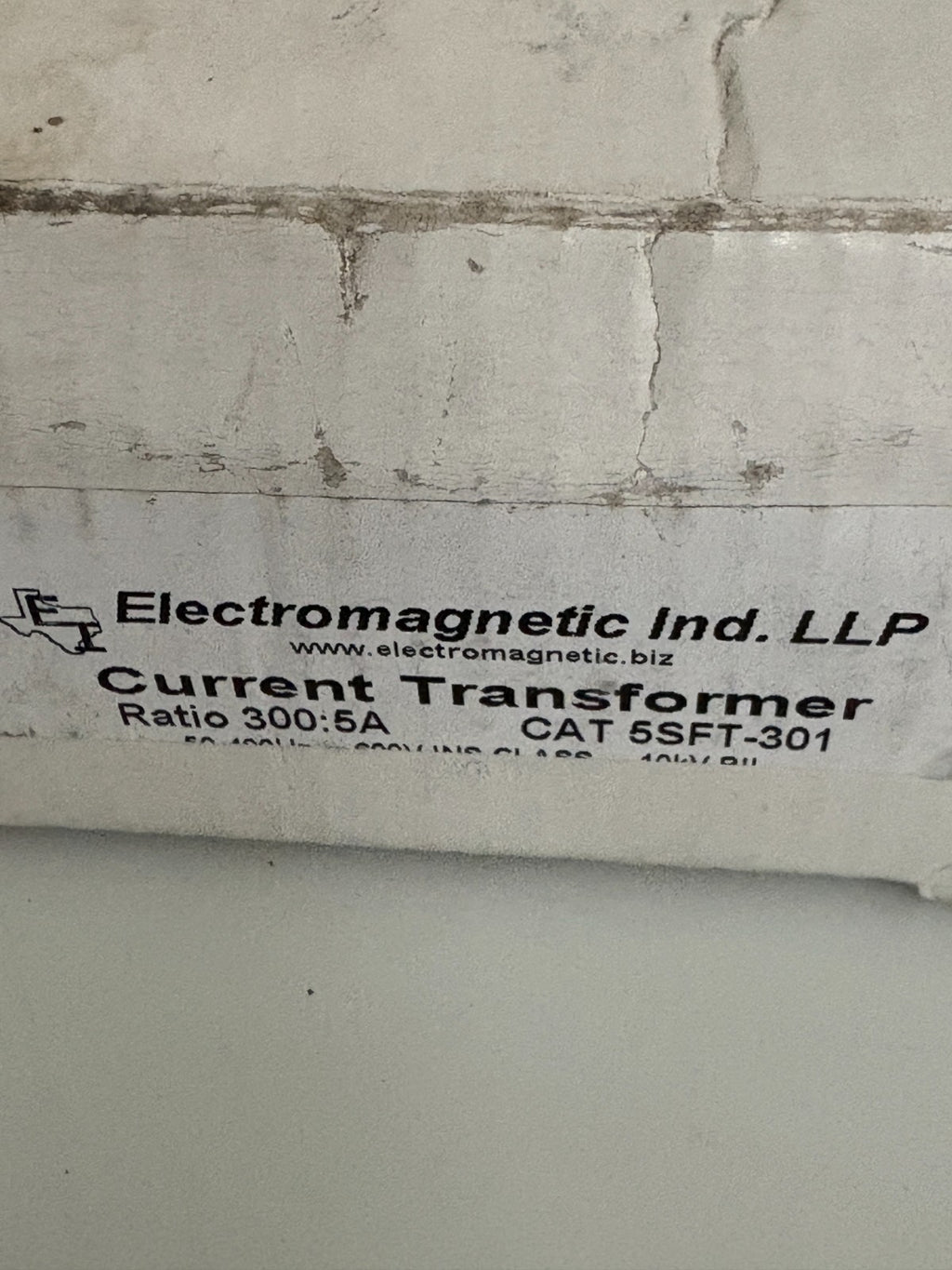 ELECROMAGNETIC CURRENT TRANSFORMER 5SFT-3012