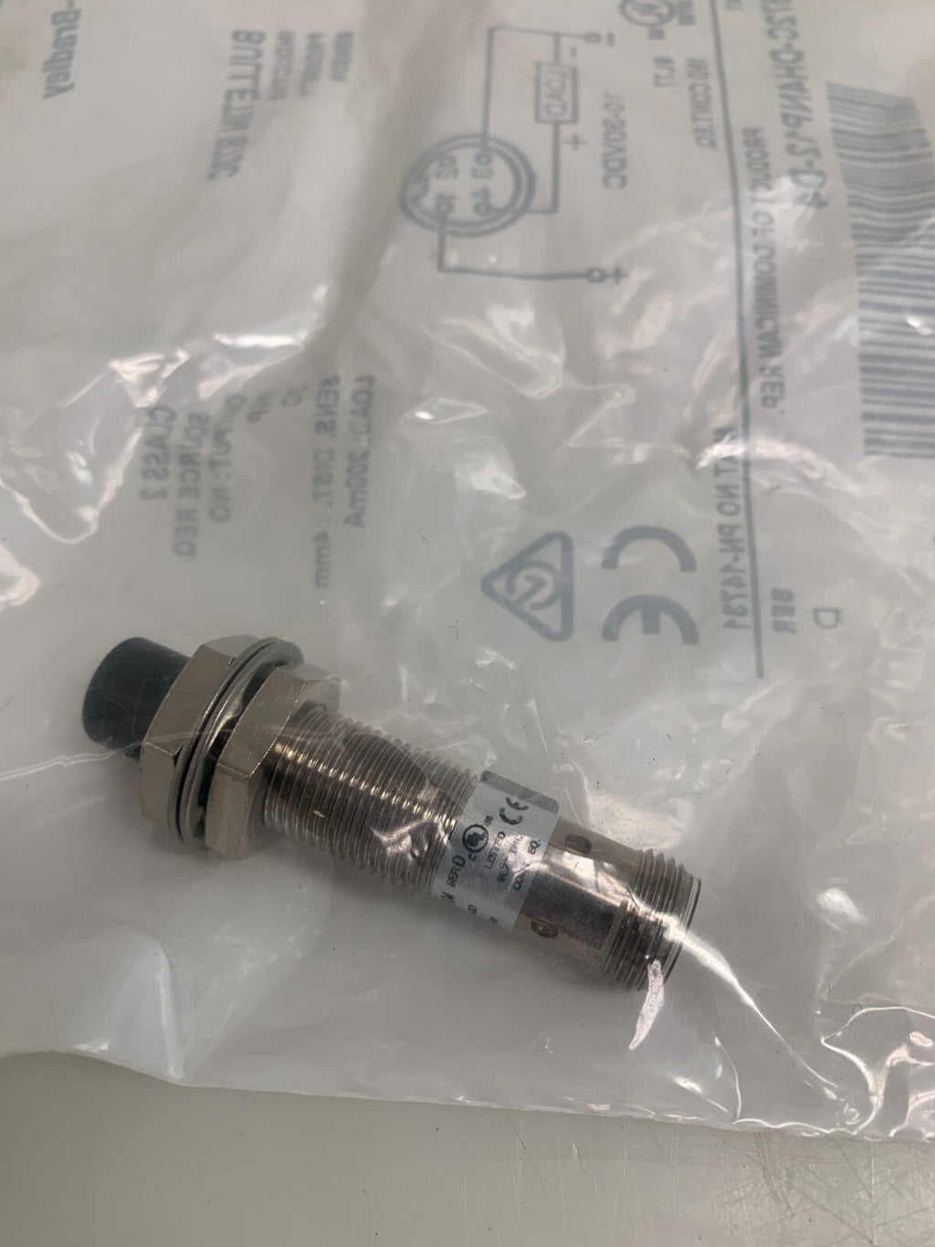 Allen-Bradley 872C-DH4NP12-D4 Proximity Switch