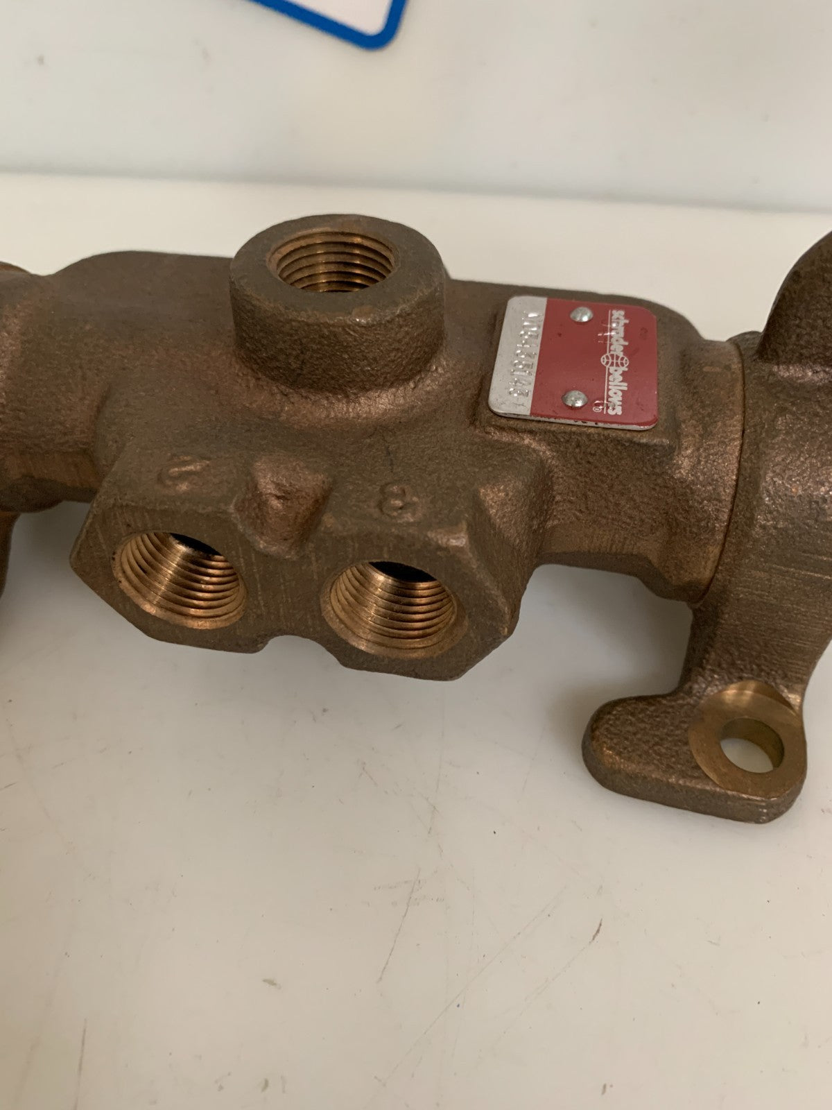 SCHRADER & BELLOWS MANUAL 4 WAY VALVE M0 5435143