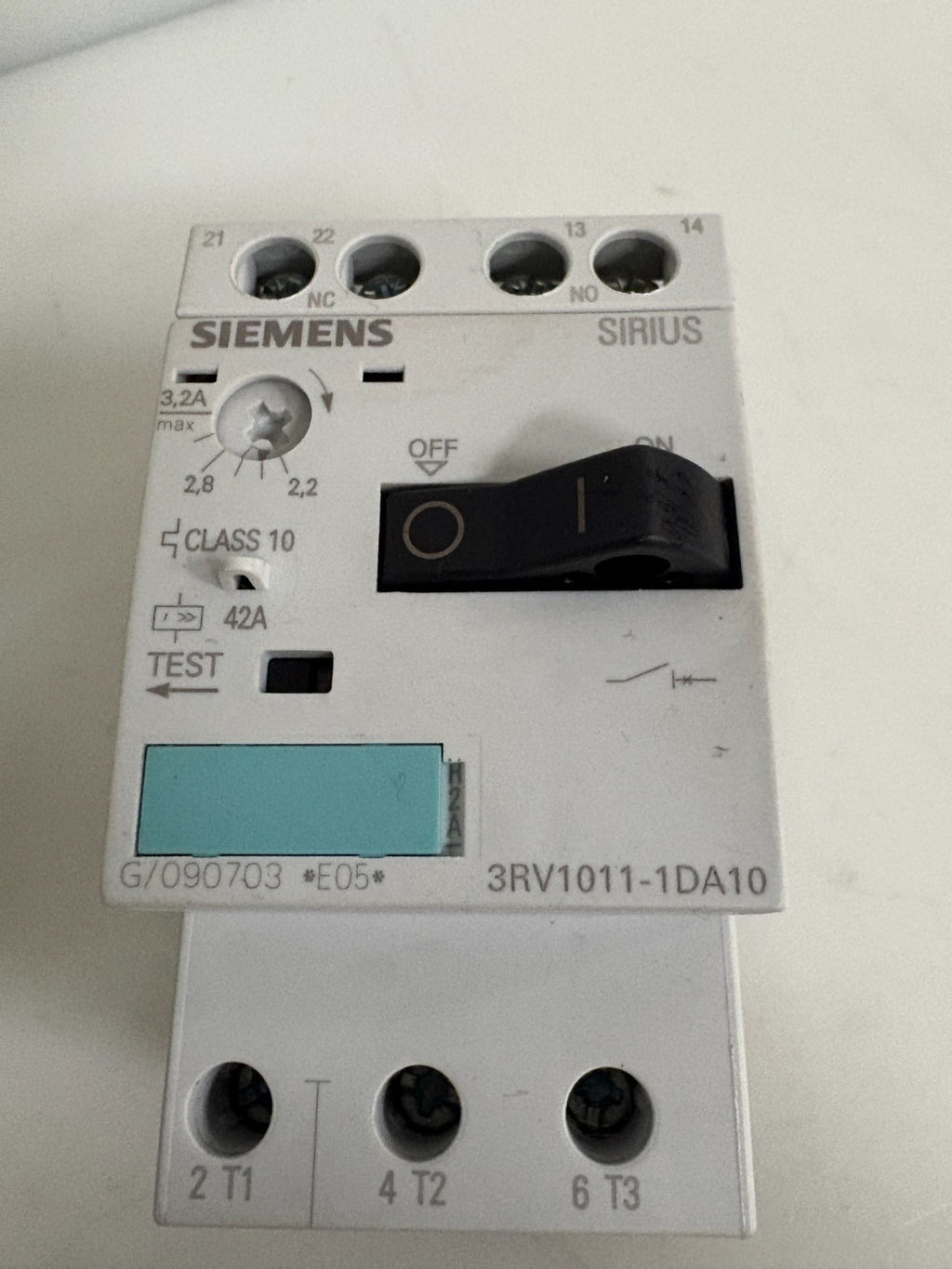 LOT OF 3 SIEMENS MOTOR CIRCUIT BREAKER 3RV1011-1DA10