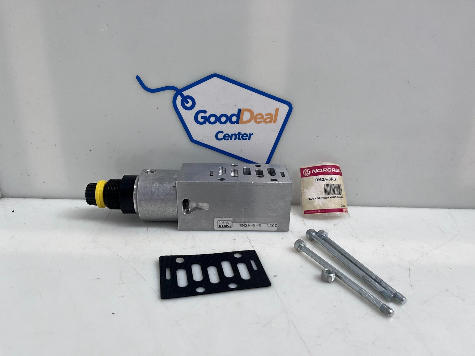 NORGREN RM2A-8R / RM2A8R  Pneumatic Regulator Single