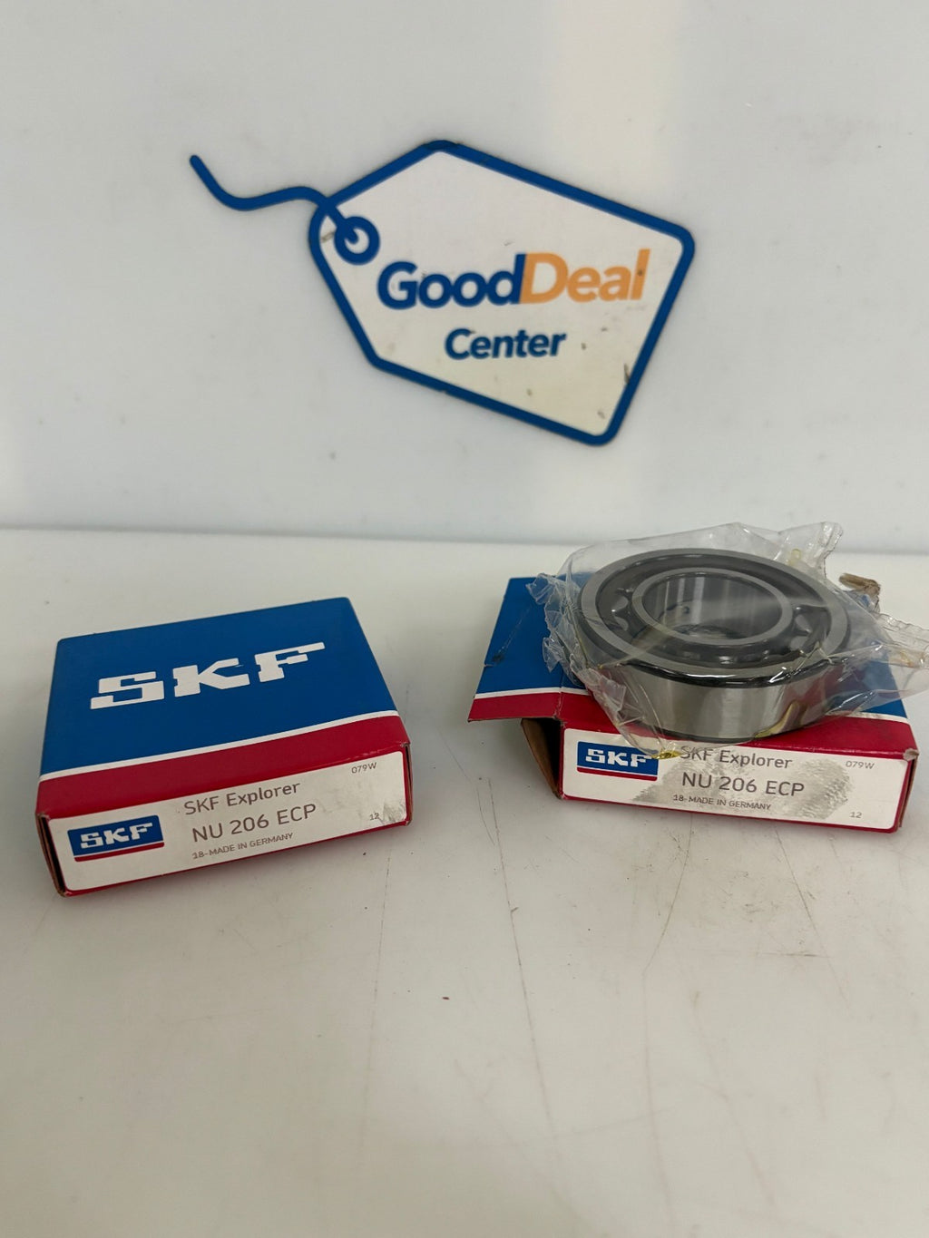LOT OF 2 SKF CYLINDRICAL ROLLER BEARING NU 206 ECP0