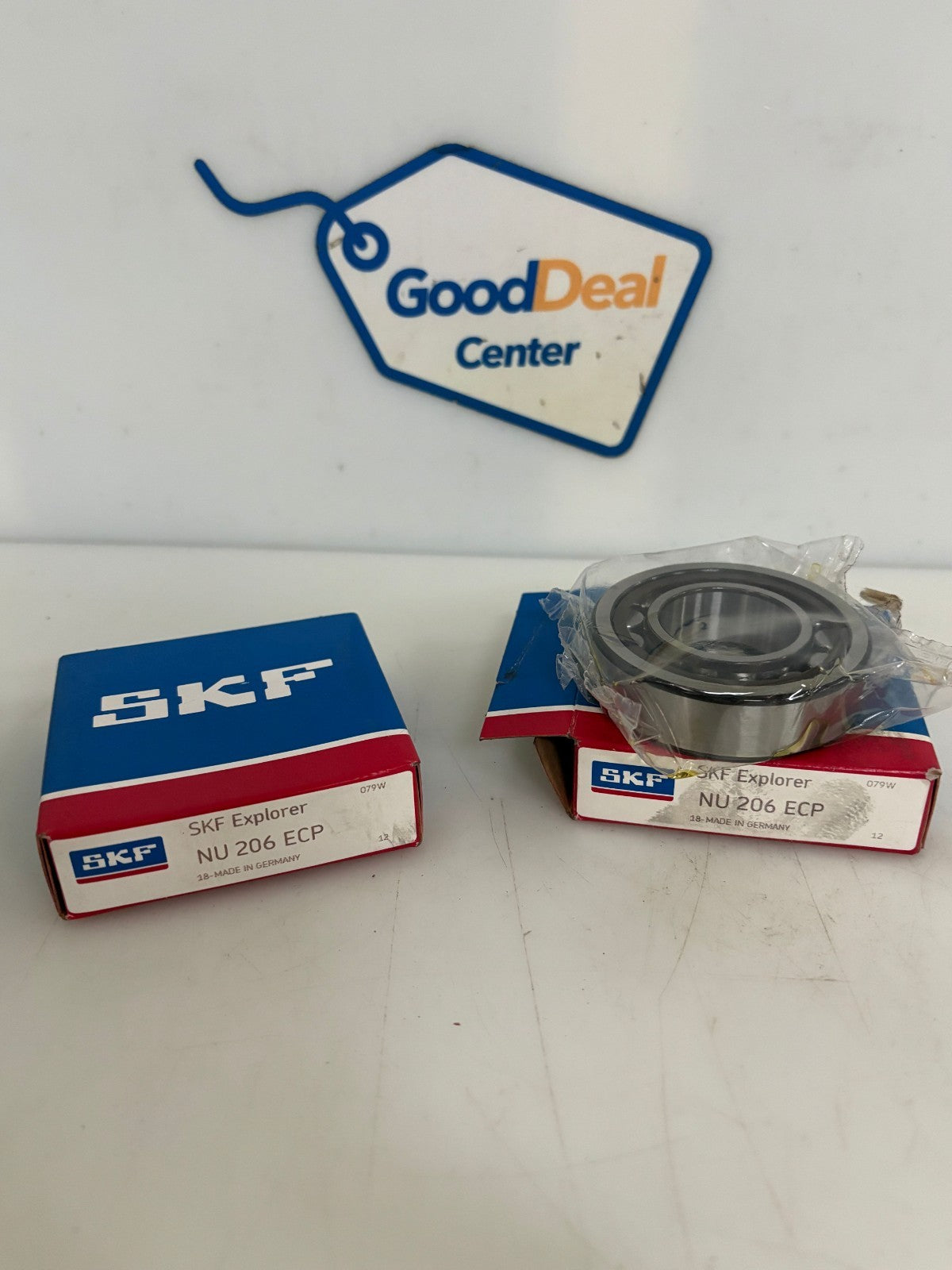 LOT OF 2 SKF CYLINDRICAL ROLLER BEARING NU 206 ECP0