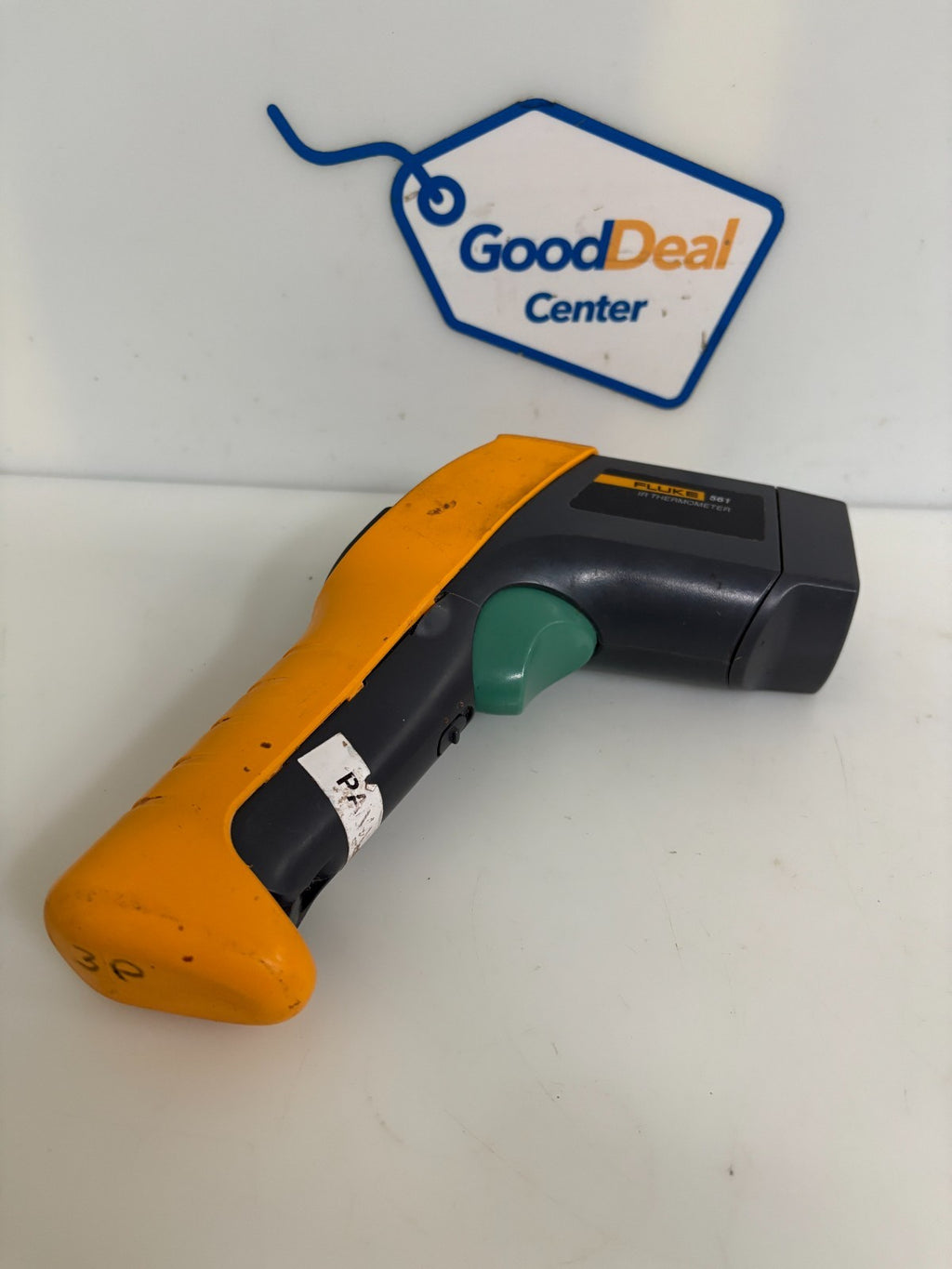 FLUKE 561 IR THERMOMETER0