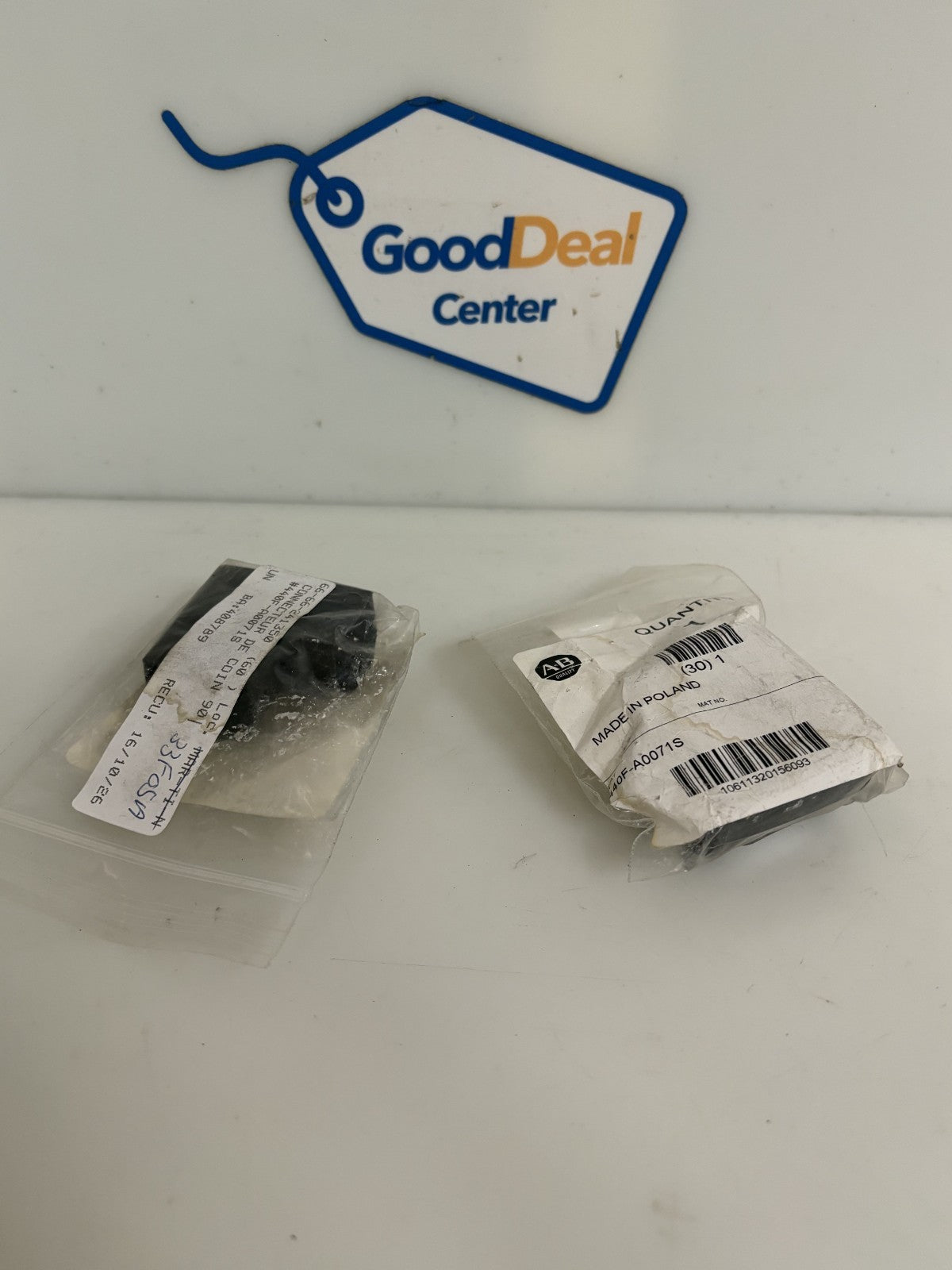 LOT OF 2 ALLEN BRADLEY LUG CONNECTOR 440F-A00 71S