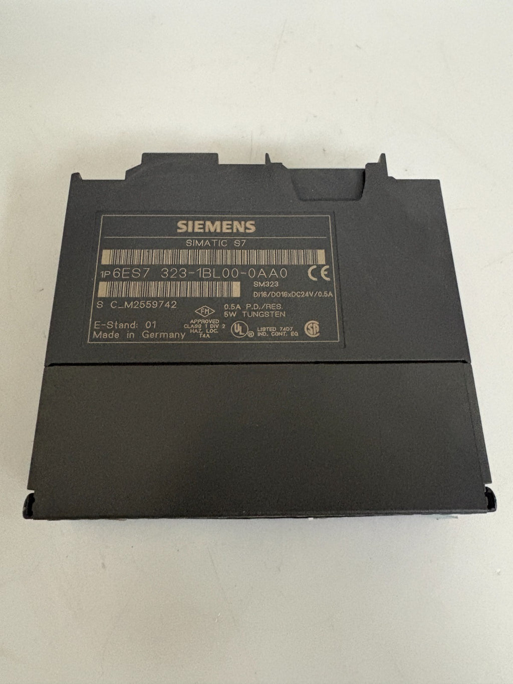 SIEMENS SIMATIC S7 DIGITAL I/O MODULE 6ES7 323-1BL00-0AA0
