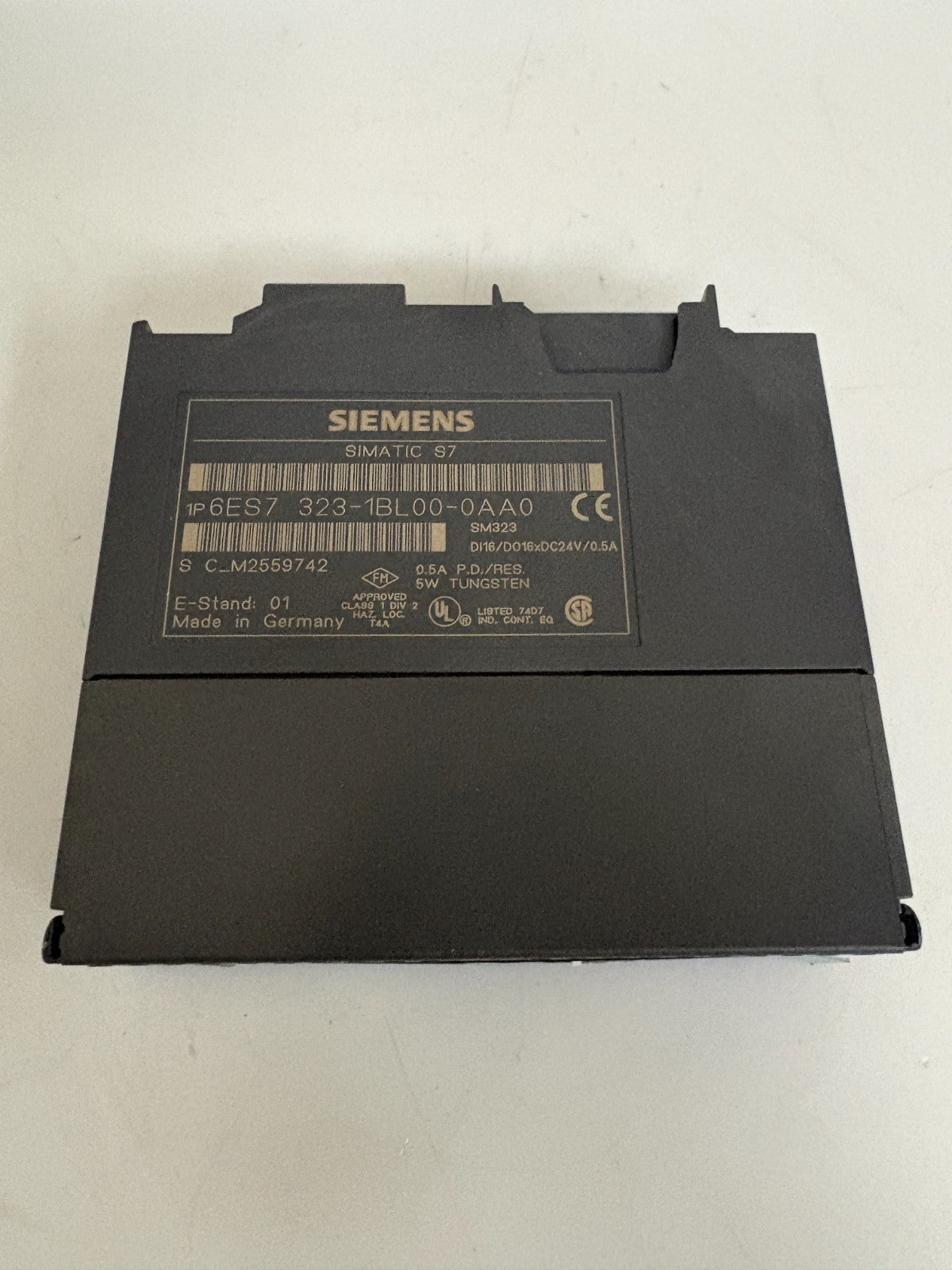 SIEMENS SIMATIC S7 DIGITAL I/O MODULE 6ES7 323-1BL00-0AA0