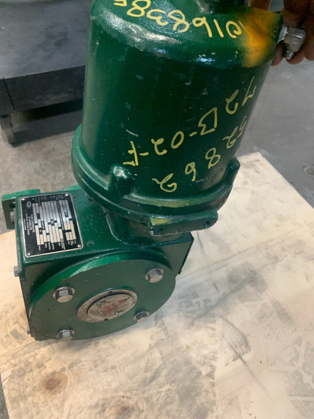 FISHER CONTROLS VALVE TYPE 1061-V1005