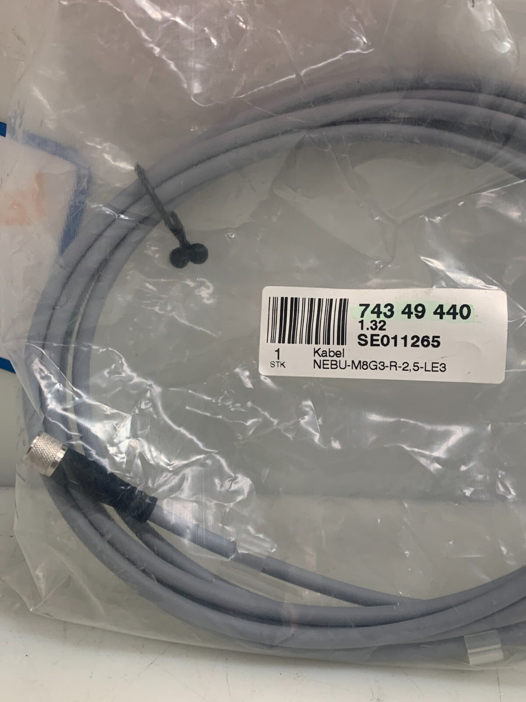 FESTO NEBU-M8G3-R-2.5-LE3  Connecting Cable 569845