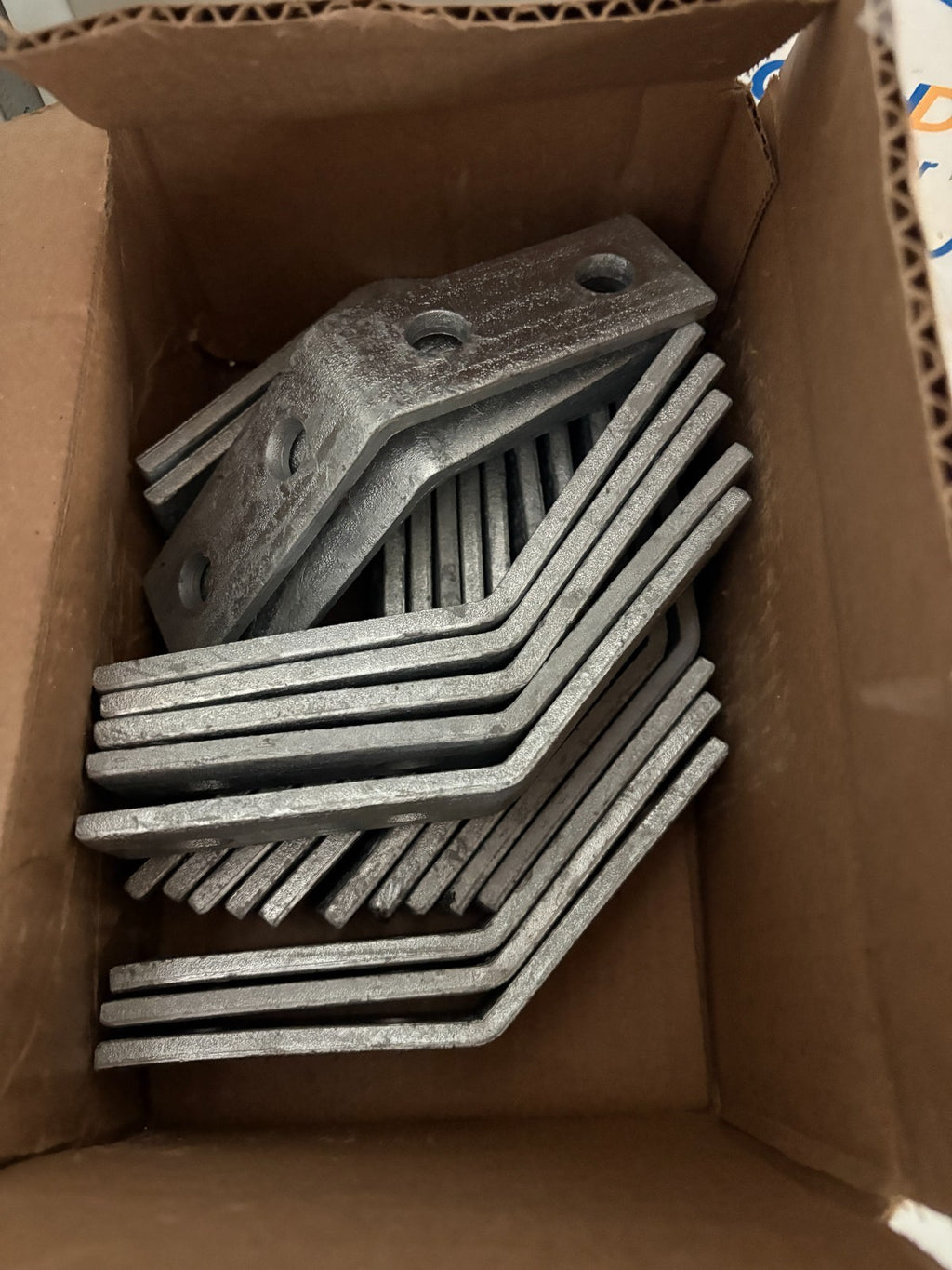ABB THOMAS & BETTS ANGULAR FITTING AB228HDGC 25 IN BOX3