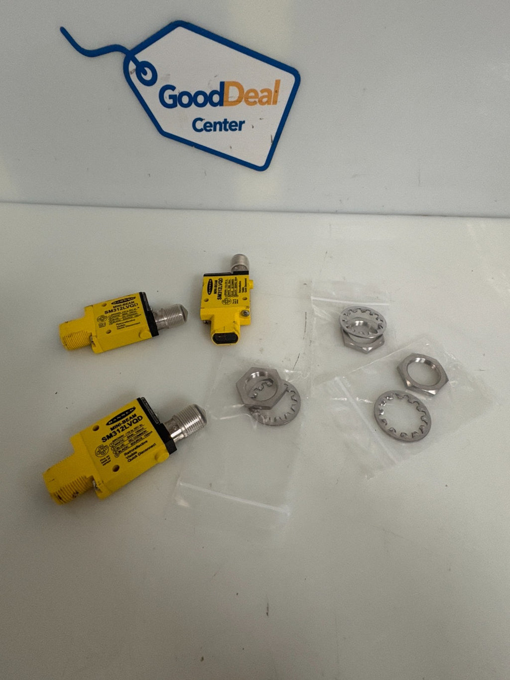 LOT OF 3 BANNER MINI BEAM SM312LVQD