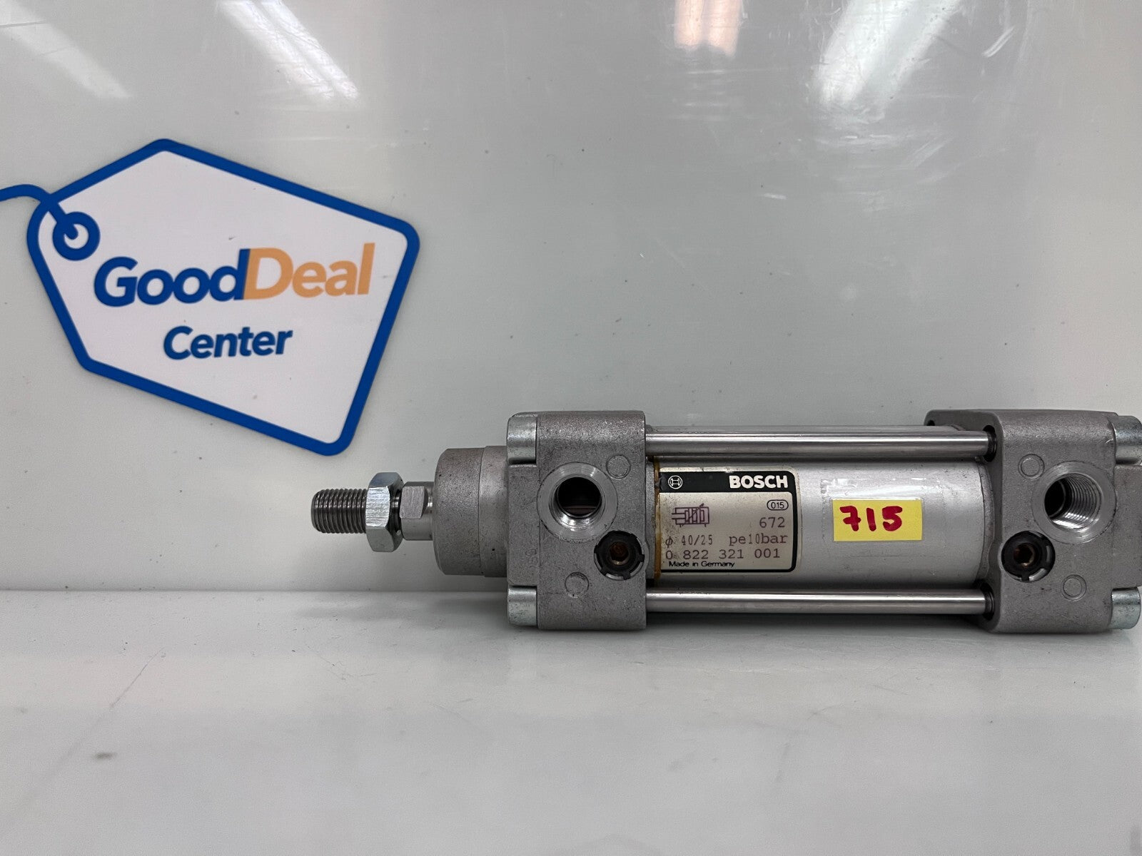 BOSCH 0 822 321 001 / 0822321001 PNEUMATIC CYLINDER 672 10BAR 40/25