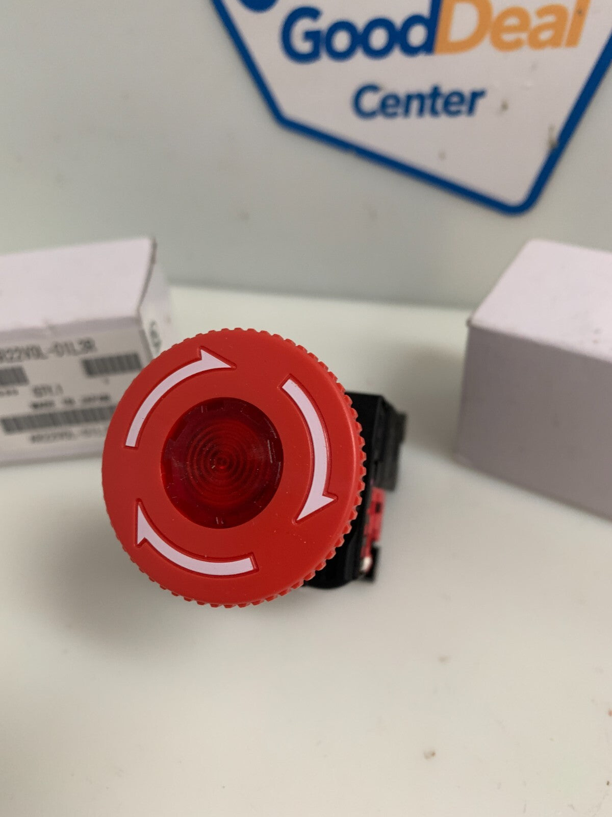 FUJI ELECTRIC  Emergency Stop Button  AR22VOL-01L3R  (Lot of 2)