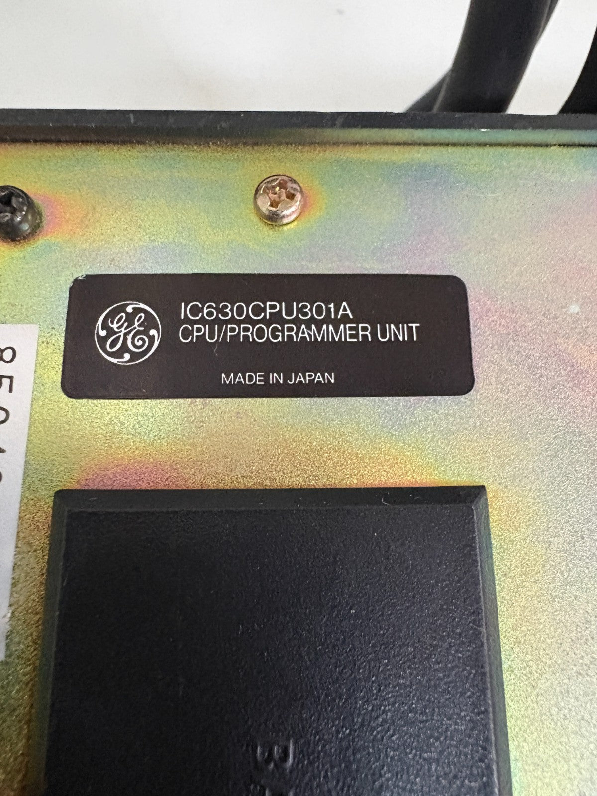 GENERAL ELECTRIC SERIES THREE PROGRAMMABLE CONTROLLER CPU IC630CPU301A W/KEY2