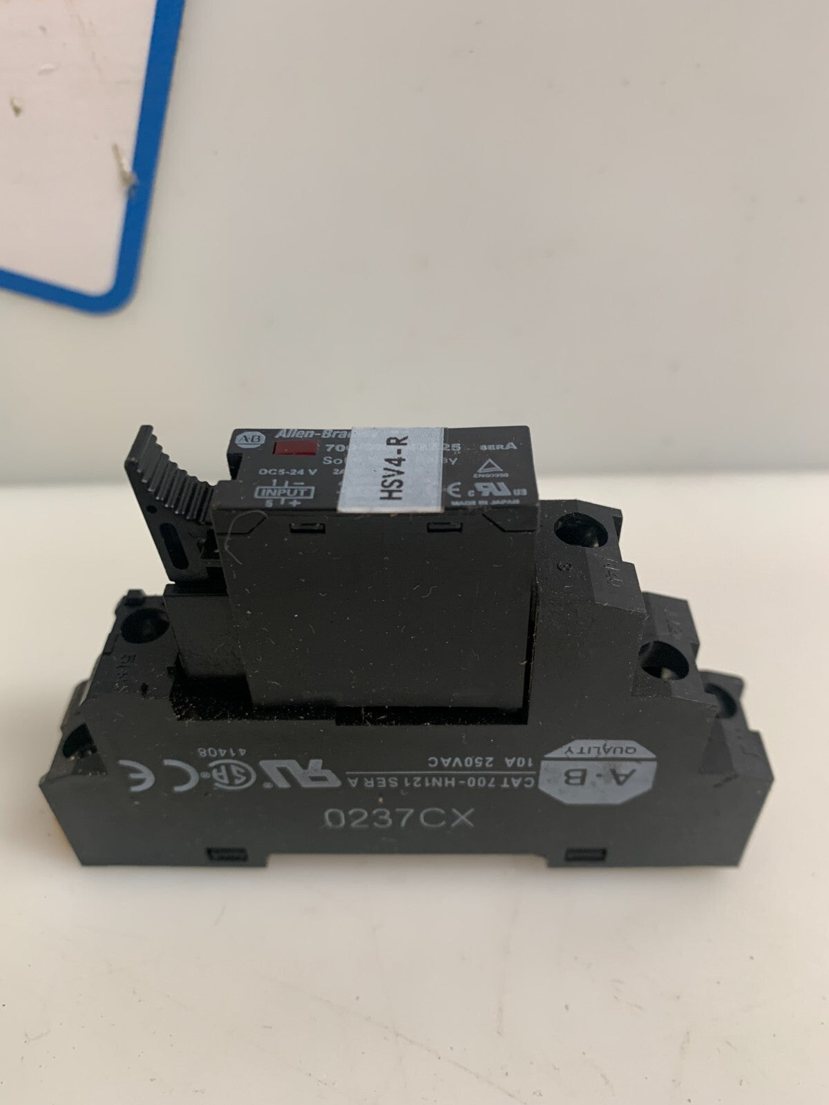ALLEN BRADLEY SOLID STATE RELAY 700-SKON2Z25 SER A W/ALLEN BRADLEY RAIL BASE