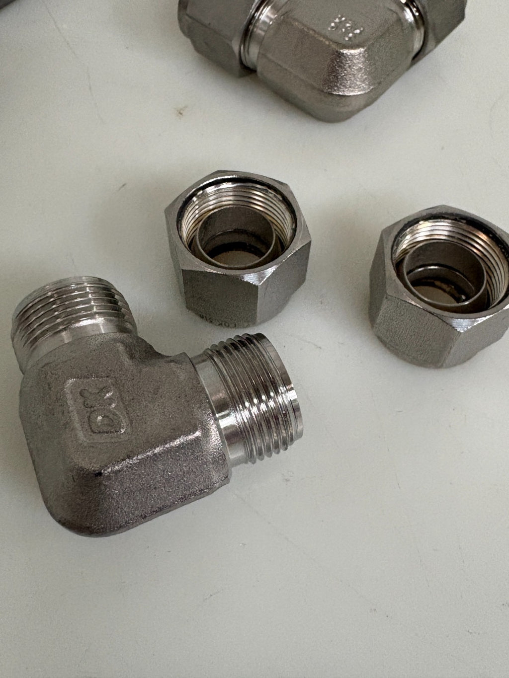 LOT OF 5 SWAGELOK S STEEL TUBE ELBOW 1/2" X 1/2" 316 Y2X