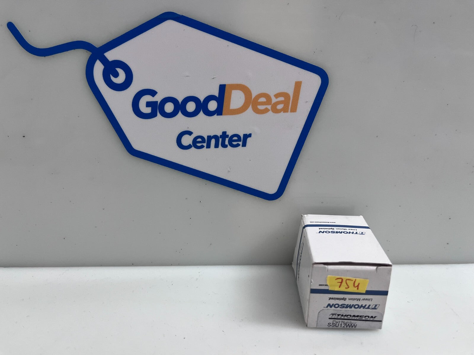Thomson SSU12WW Closed Round Rail Ball Bushing 0.75"0