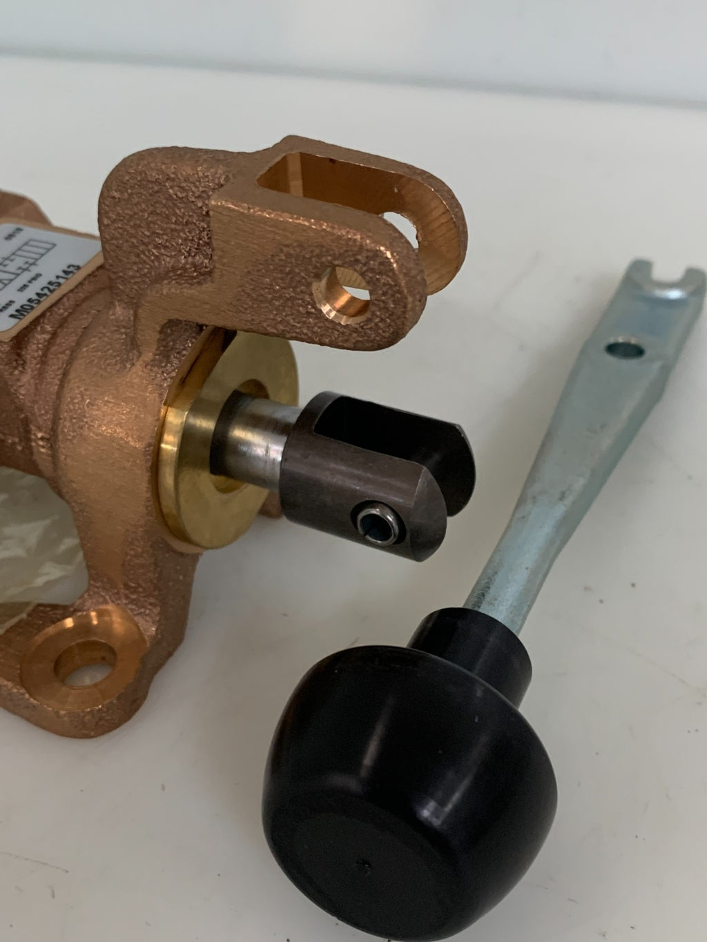 PARKER MANUAL VALVE 1/4" 4 WAY MO 5425143