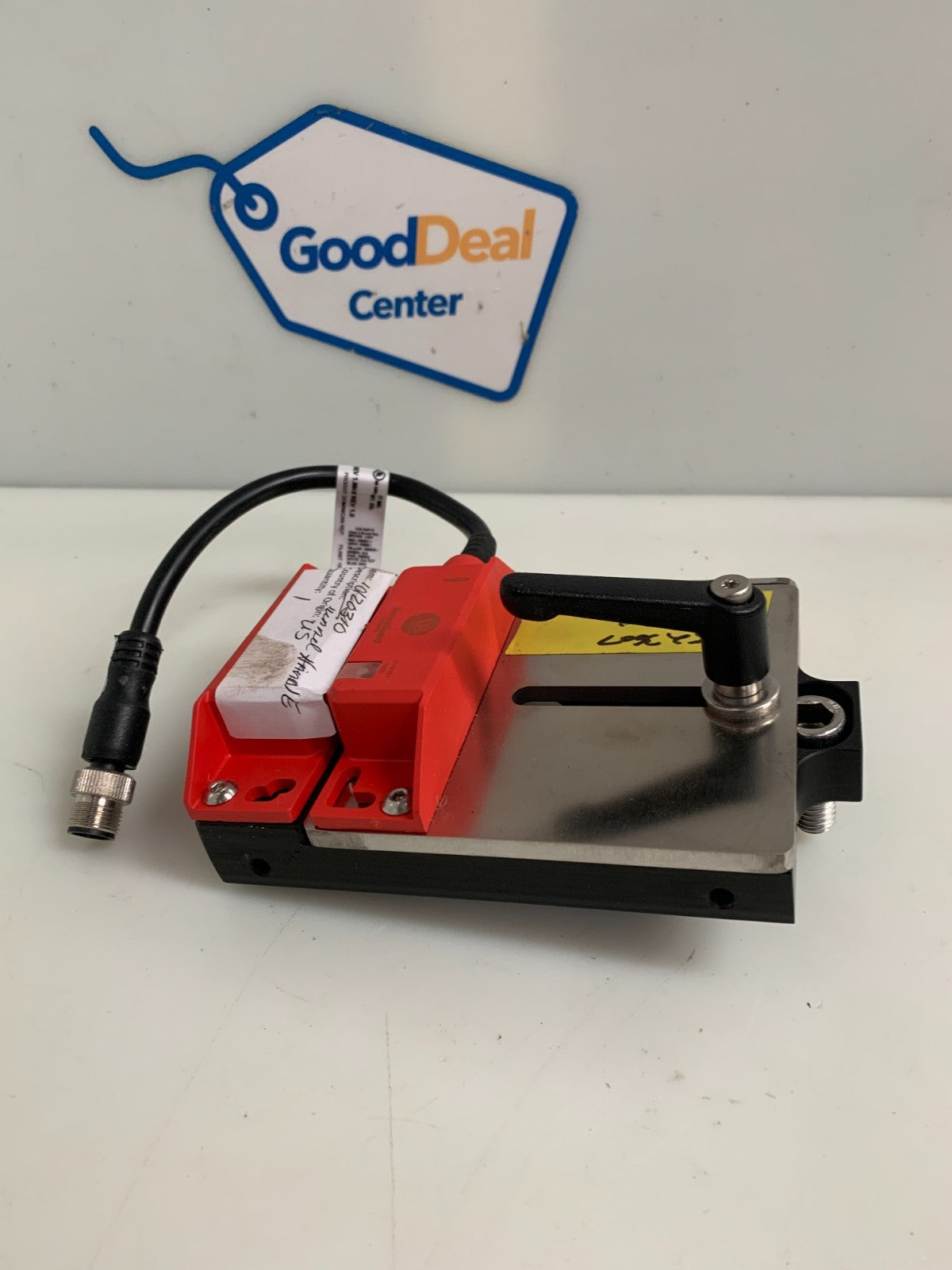 DOUGLAS  Tunnel Door Lock   Ass. 10120310  W/ALLEN BRADLEY Guard Master
