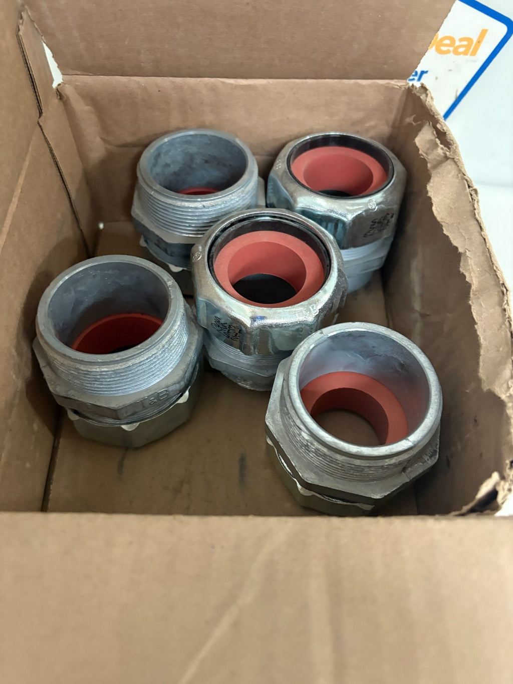 ABB THOMAS & BETTS 2" STRAIN RELIEF CORD STRAIGHT CONNECTOR #2575 5 IN BOX4