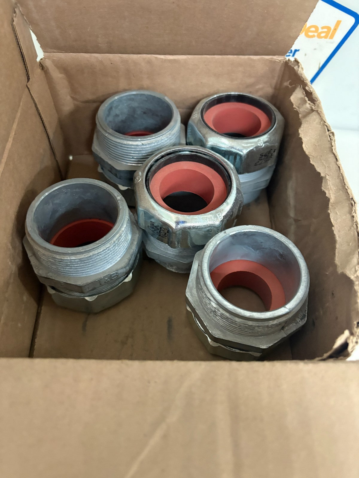 ABB THOMAS & BETTS 2" STRAIN RELIEF CORD STRAIGHT CONNECTOR #2575 5 IN BOX4