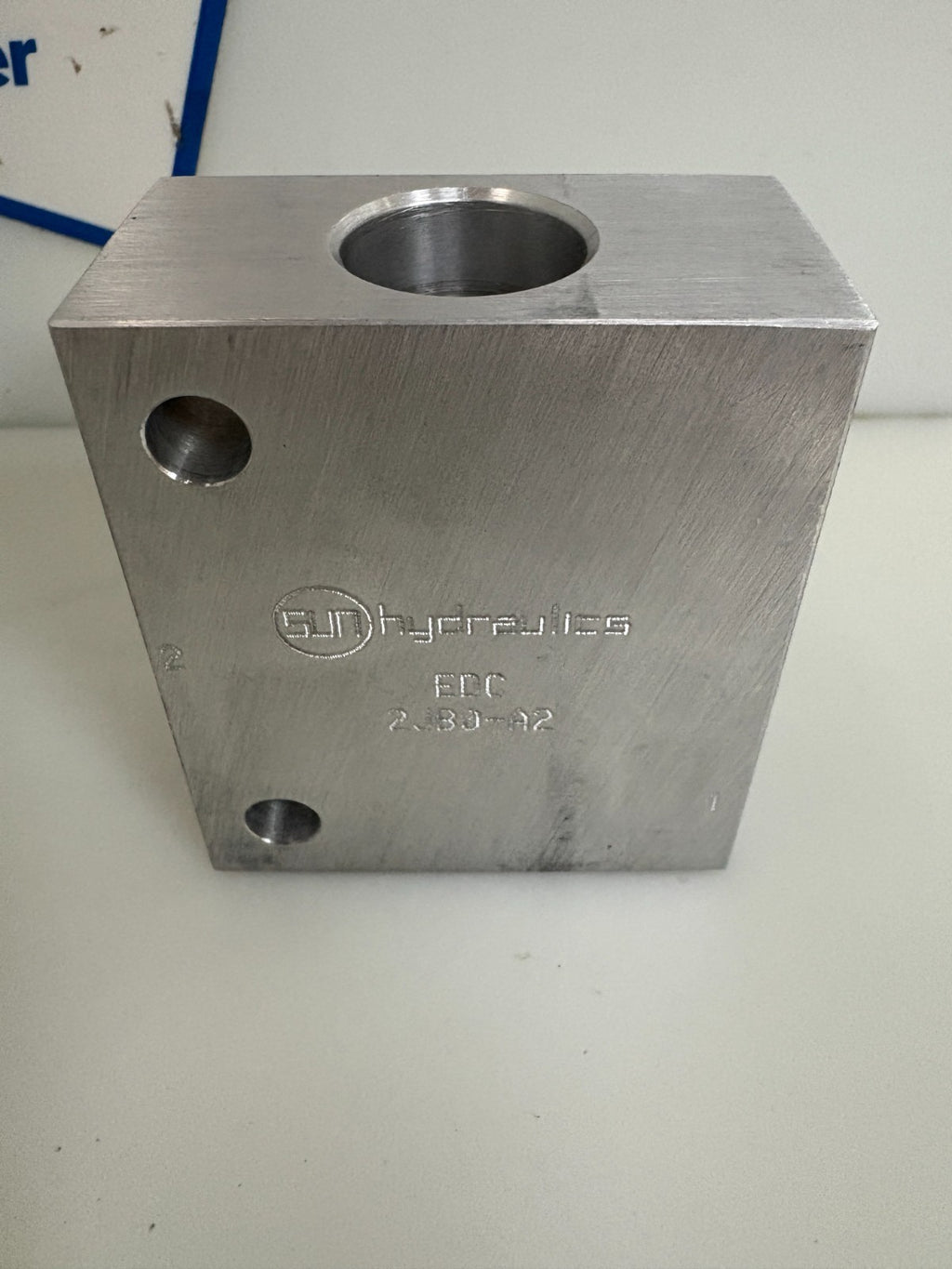 SUN HYDRAULICS HYDRAULIC VALVE BLOCK EDC 2JB0-A2