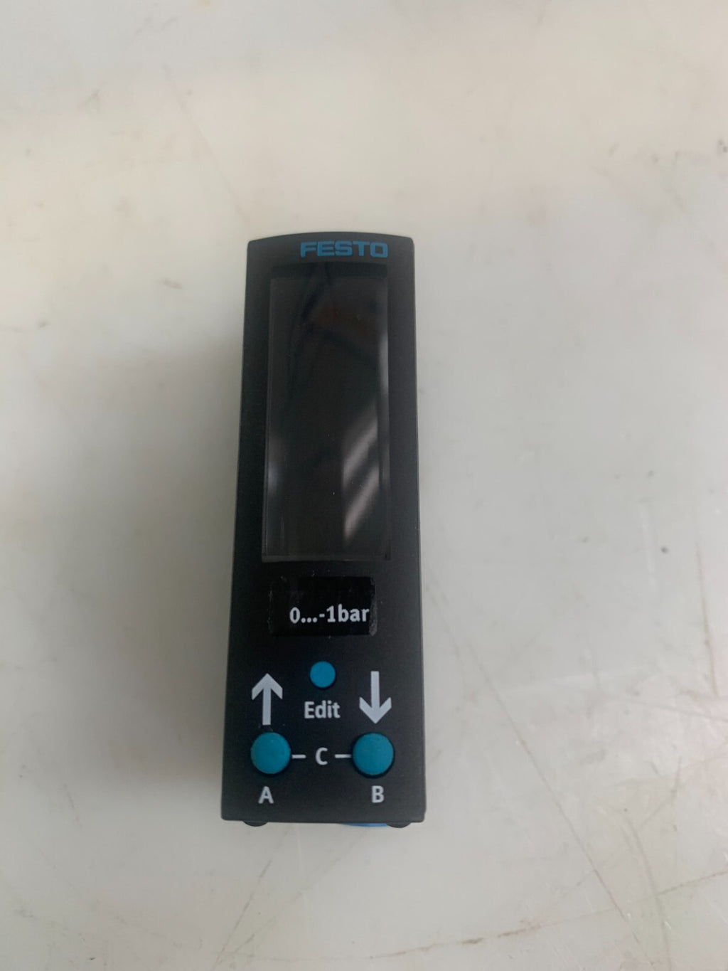 FESTO SDE3-V1S-B-WQ4-2P-M8-W5  Pressure Sensor  562923