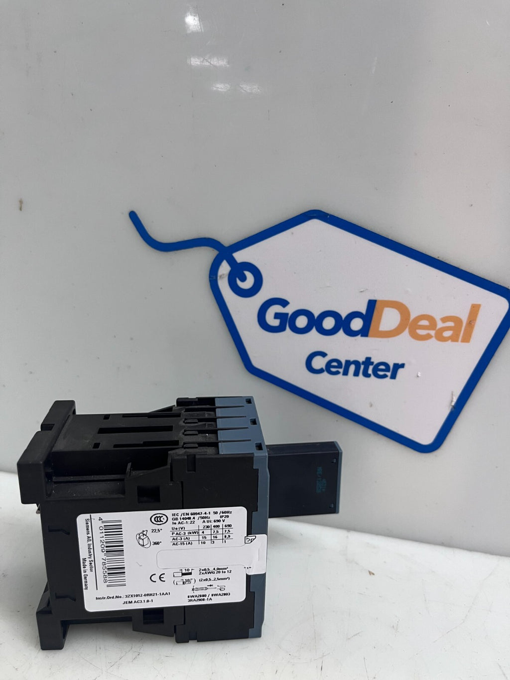 SIEMENS Sirius Contactor  3RT2017-1BB42  w/3RH2911-1GA22 & 1x 3RH2916-1DG00
