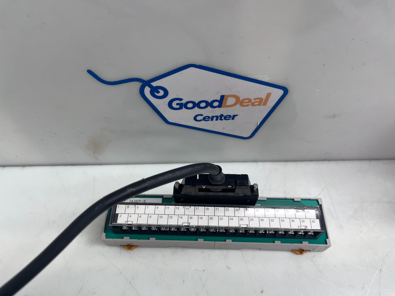YASKAWA JUSP-TA36P-E Connector Block w/Cable