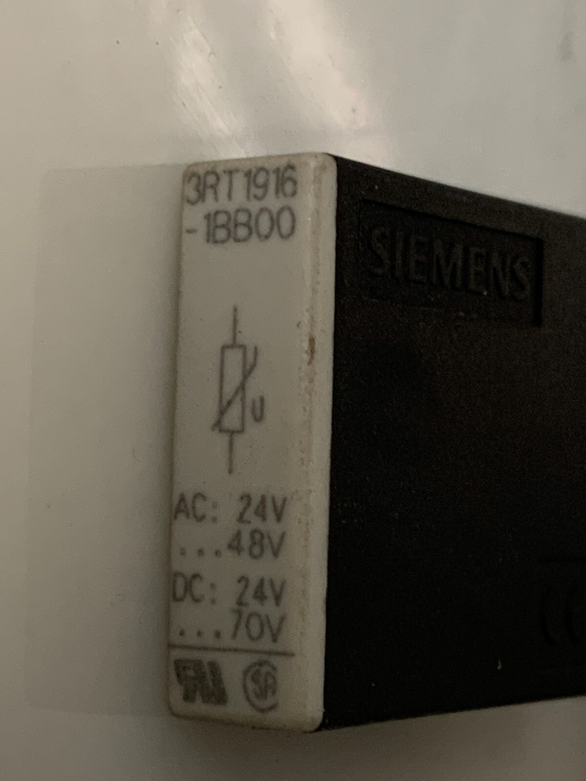 Lot of 7 Siemens 3RT1 916-1BB00 Surge Suppressor0