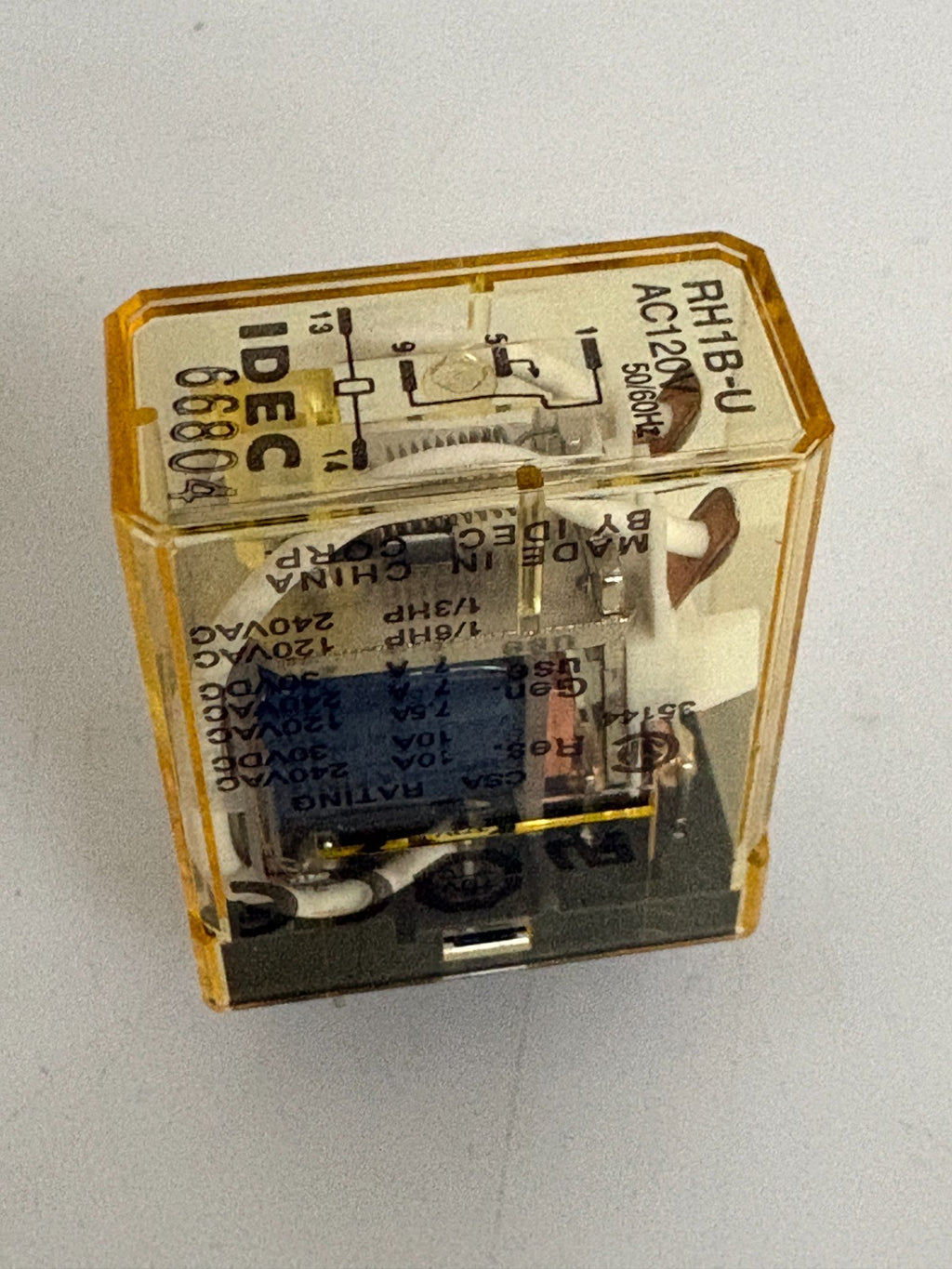 LOT OF 7 IDEC INTERMEDIATE MINIATURE RELAY RH1B-U1