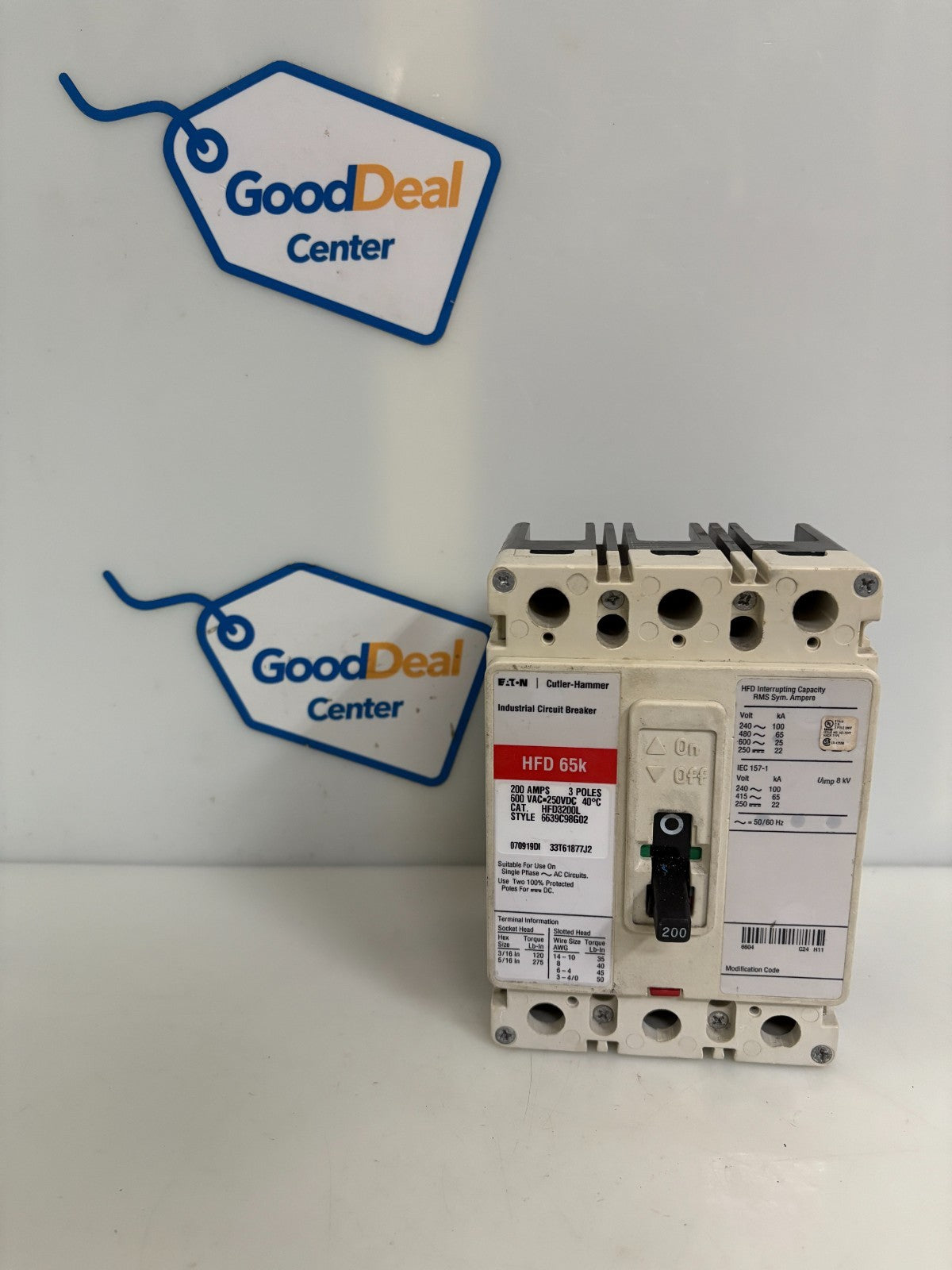 EATON CUTLER HAMMER 200 AMP CIRCUIT BREAKER HFD3200L