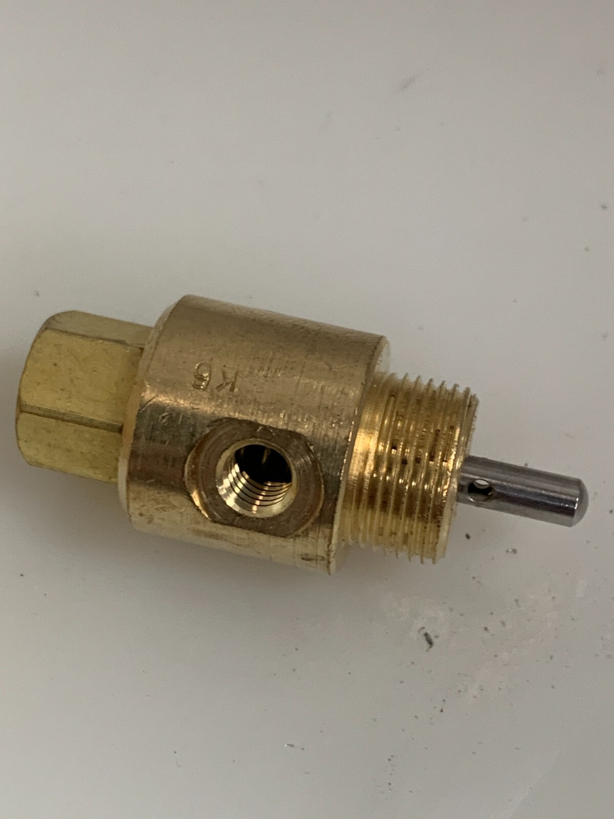 CLIPPARD NUMATICS MAV-3 STEM VALVE PRESSURE 300PSI1