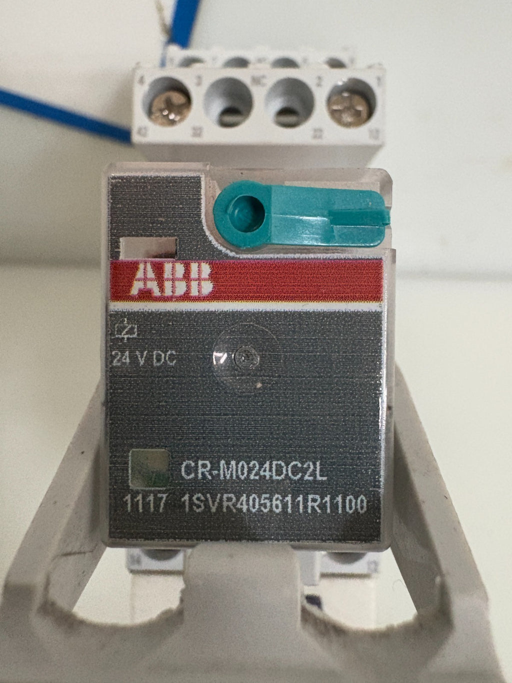 ABB RELAY MODULE CR-M024DC2L W/ABB -M2SS AND CR-P/M 22 PROTECTIVE MODULE1