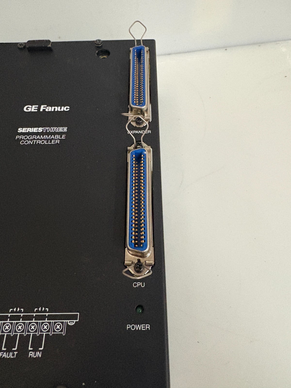 GE FANUC POWER SUPPLY SERIE THREE PROGRAMMABLE CONTROLLER IC630PWR310