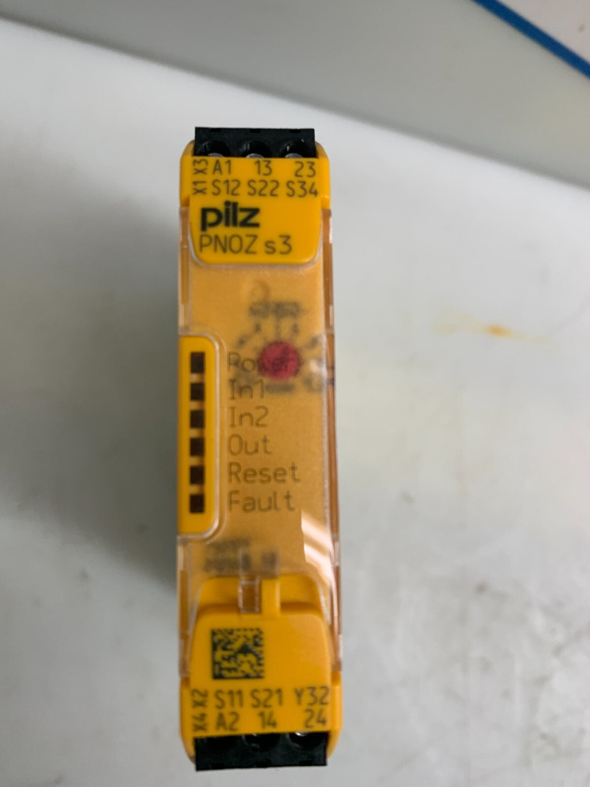 PILZ 750103 PNOZ s3  24VDC 2 n/o Safety Relay1